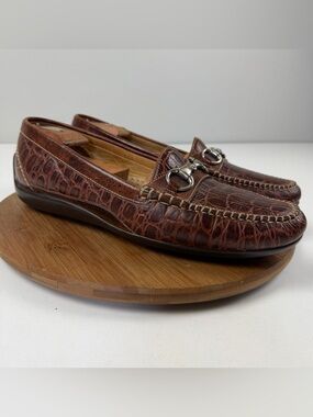 Martin Dingman Saxon Brown Croc-Embossed Leather Horsebit Loafers